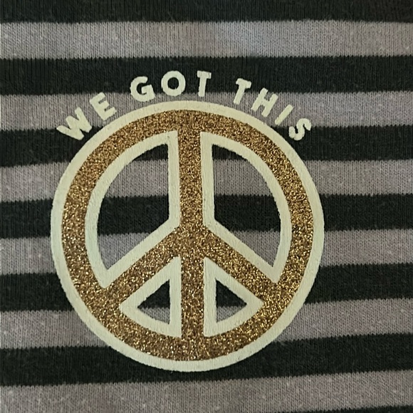 Old Navy Toddler Size 2T - Picture 2 of 3